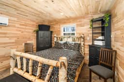 Flowing Waters Retreat - Two Cabins with Sauna - Image 4