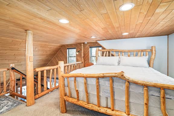 Flowing Waters Log Home - Historic Charm, Modern Comfort - Image 2