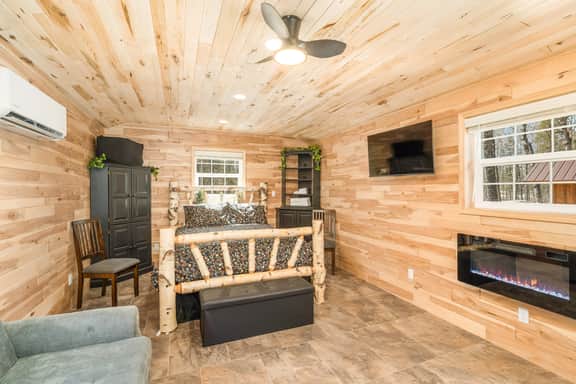 Flowing Waters Retreat - Two Cabins with Sauna - Image 3