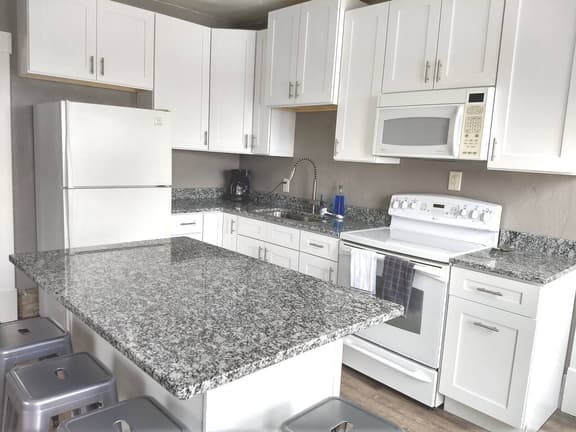 The NorthShore Lofte - Fireplace Haven - Image 1